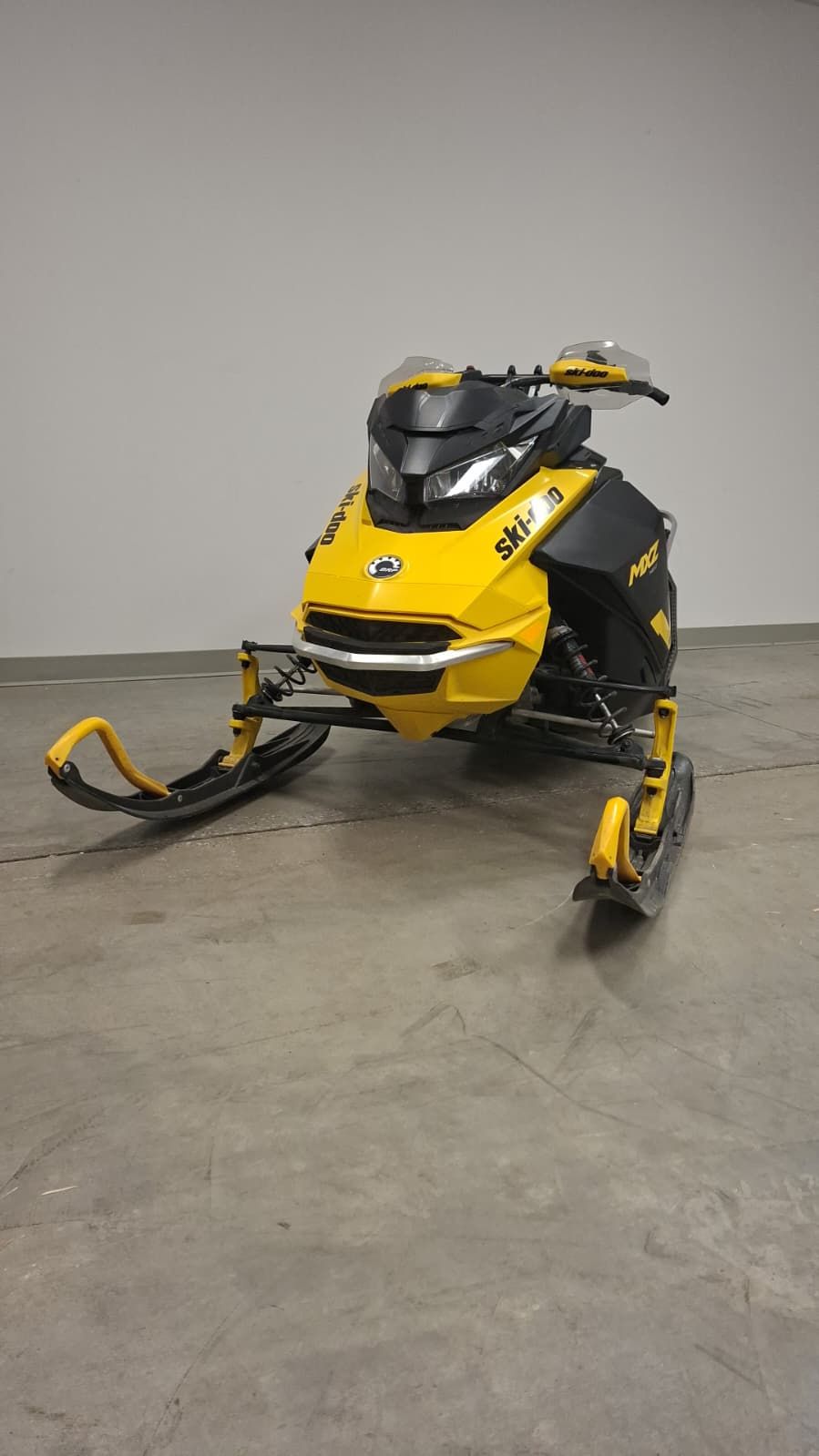 Ski-Doo MXZ Neo+