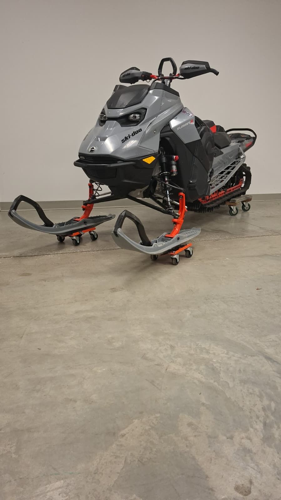 Ski-Doo Summit X Adrenaline Expert